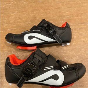 Brand new- never worn- peloton spin/ cycling shoes